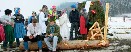 Traditionelles Blochziehen in Sörg, Gemeinde Liebenfels