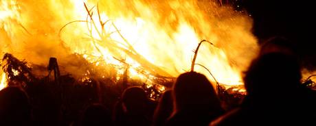 Hirter Osterfeuer-Fest in Goggerwenig bei St.Veit